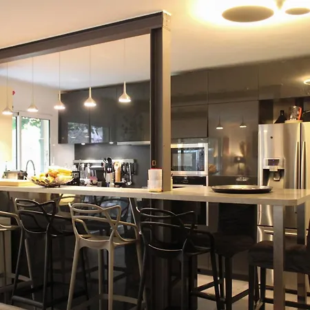 Spacious With Terrace Near The Marais