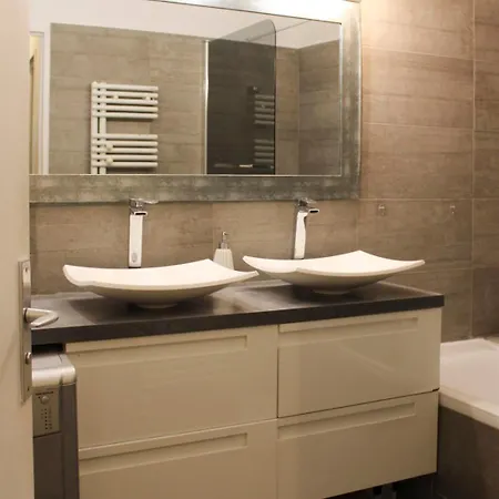 Appartamento Spacious With Terrace Near The Marais