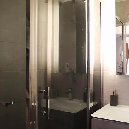 Spacious With Terrace Near The Marais Appartamento